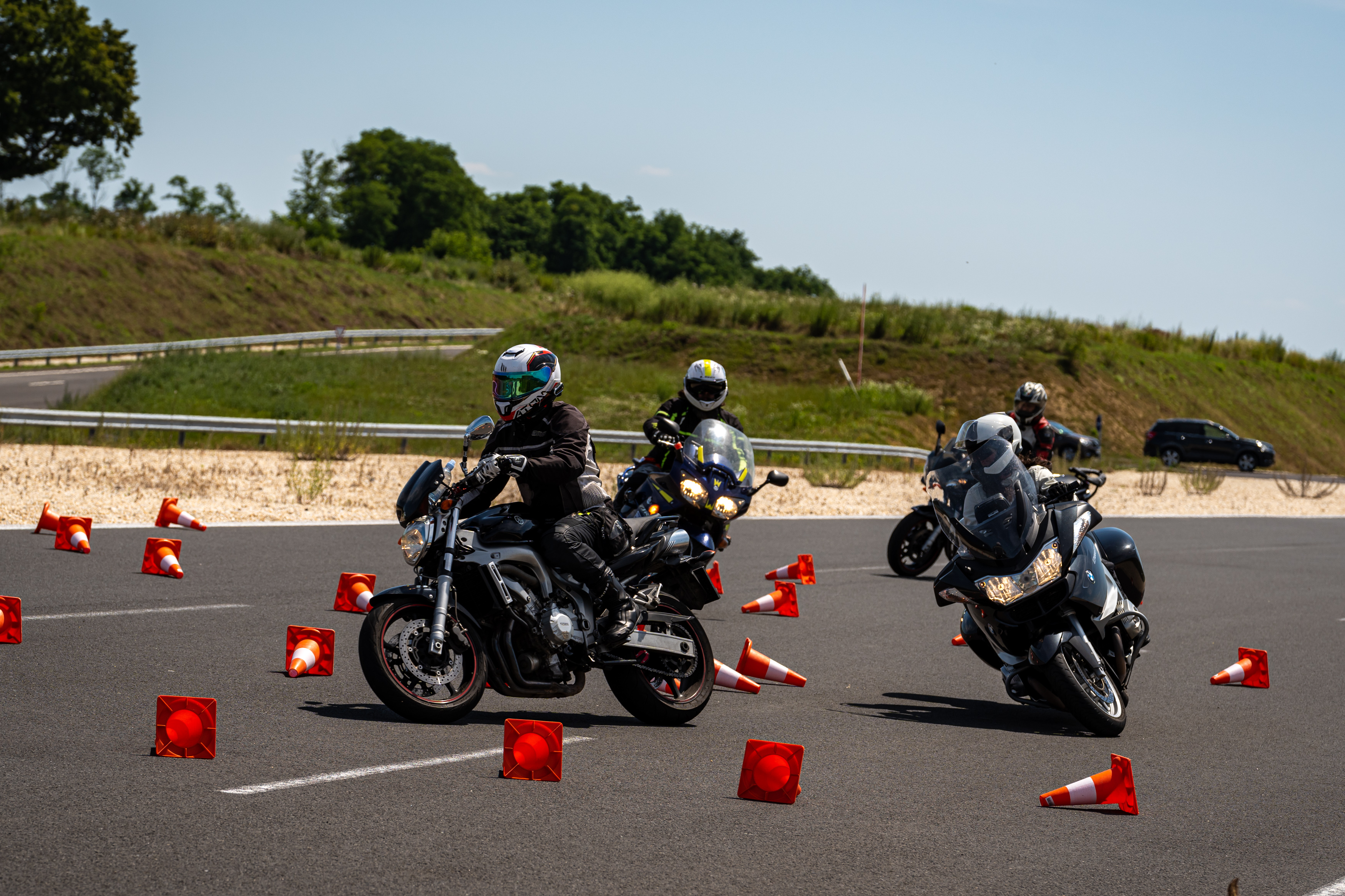 Slalom on the High Speed Handling